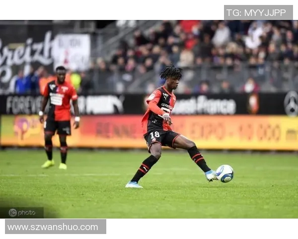 卡马文加:年轻天才如何在足球世界中崭露头角与成就辉煌 卡马文加:年轻天才如何在足球世界中崭露头角与成就辉煌